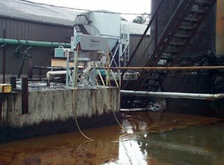 oil skimmers, model 6v Brill oil skimmer, floor mount option, oil recovery services