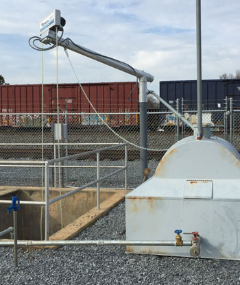 Cantilever Mounted Oil Removal System at Railroad Yard